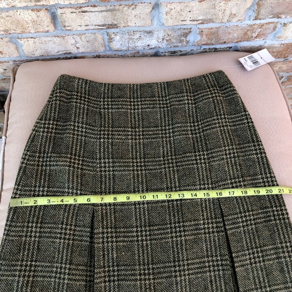 Jones New York 2PC Tan Green Tweed Plaid 3 Buttons Jacket Pleated Detail Skirt 6 - Picture 14 of 16